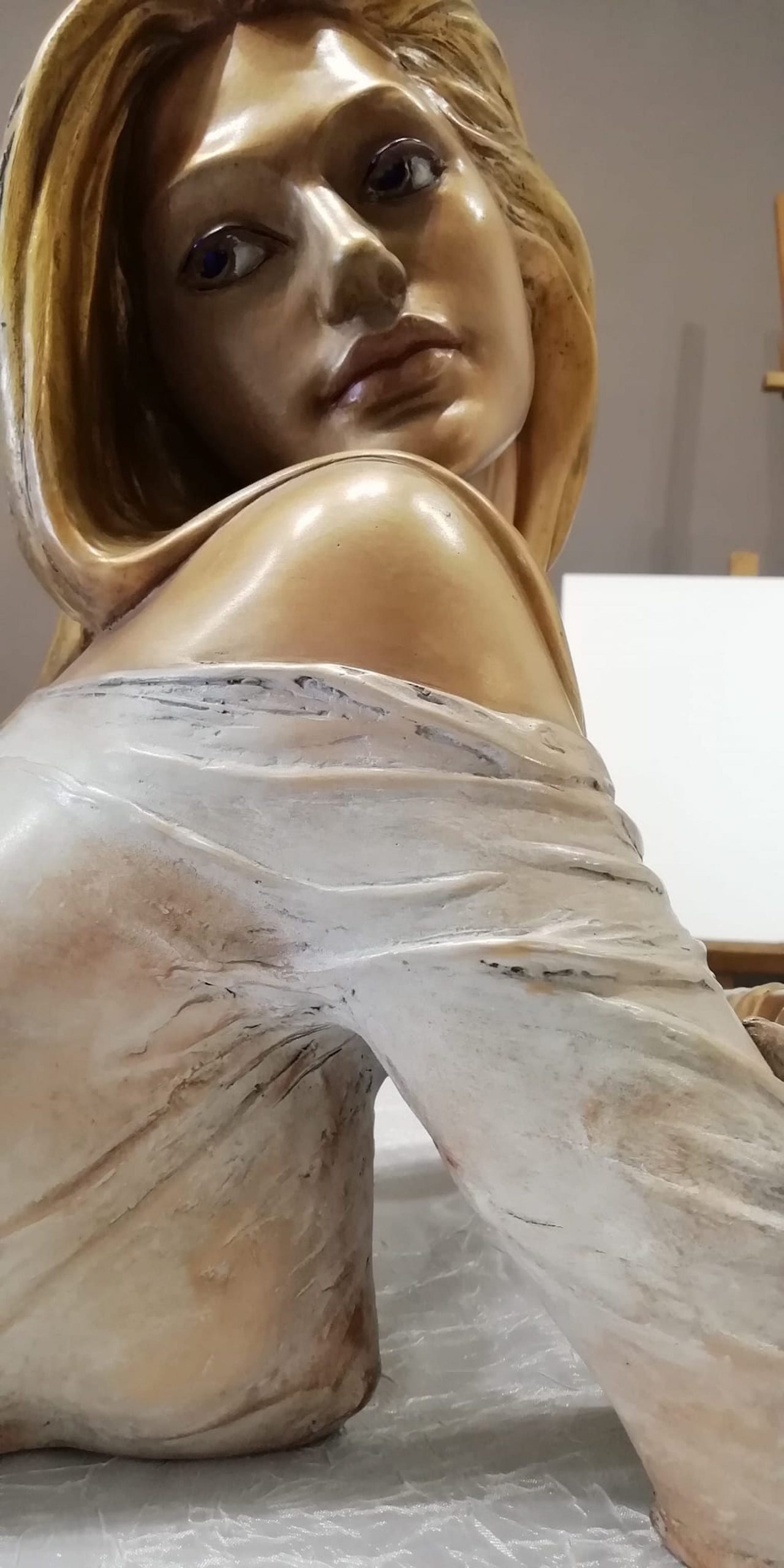 Sculture-bronzo-statue-donne-nudi-femminili-artistici-Eva-velata-verticale-3