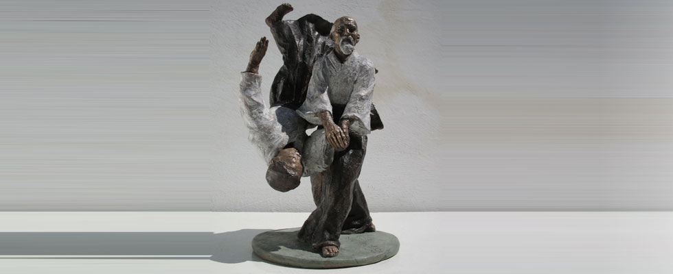 Aikido-scultura-in-bronzo-lottatori-combattenti-arti-marziali