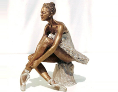 Statua-di-donna-ballerina-in-bronzo